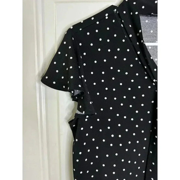 ADRIANNA PAPELL Black White Polka Dot Blouse Top Short Flutter Sleeve Size 14 - Picture 5 of 7